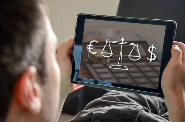 タブレット上での交換コンセプト — ストック写真