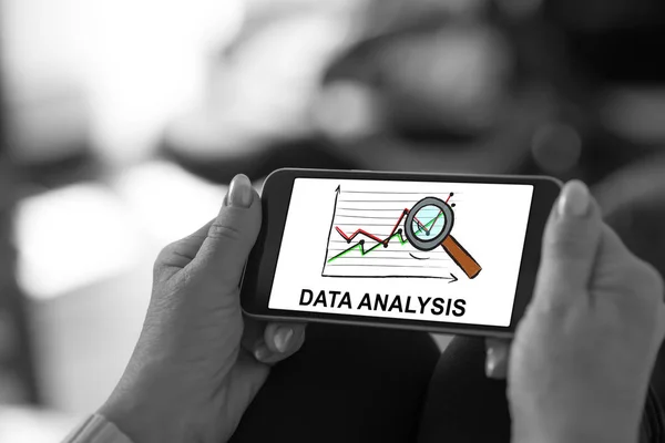 Pantalla Del Teléfono Inteligente Que Muestra Concepto Análisis Datos — Foto de Stock