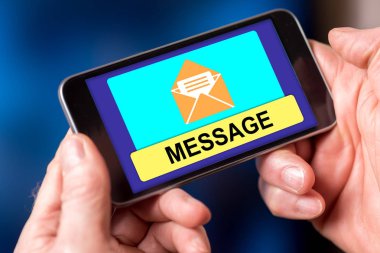 Bir mesaj konsepti gösteren akıllı telefon ekranı