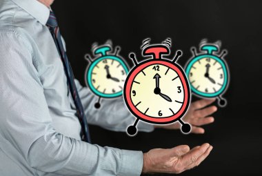 Zaman kavramı bir adamın elleri yukarıda