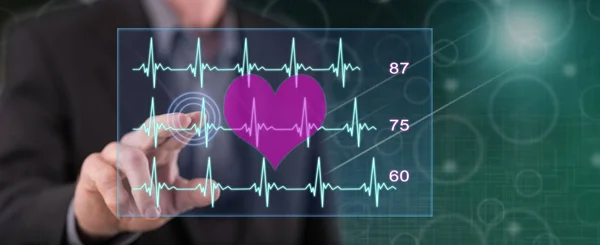 Człowieka Dotykając Serce Bije Koncepcja Wykres Ekranie Dotykowym Jego Palec — Zdjęcie stockowe
