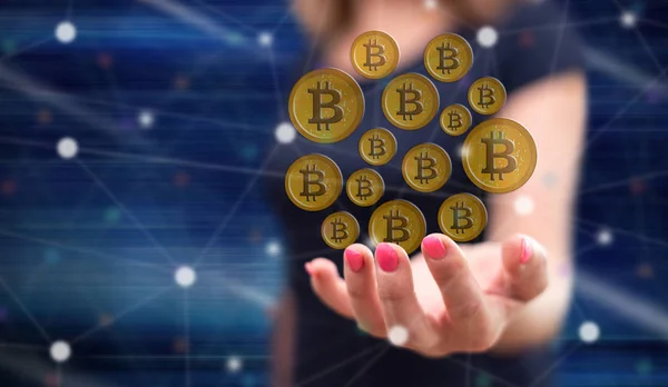 Bitcoin Валюти Концепції Вище Рука Жінка Фоновому Режимі — стокове фото
