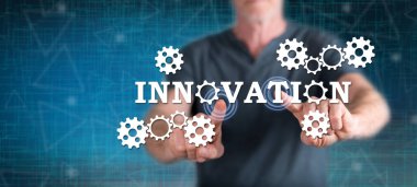 Adam bir yenilik kavramı dokunmadan