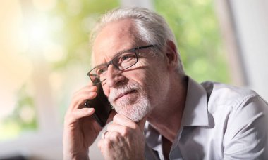 Üst düzey işadamı cep Evet, ışık efekti