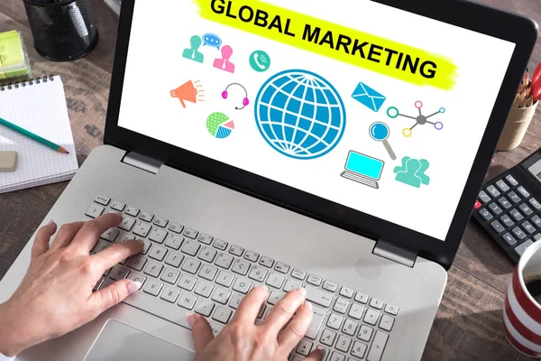 Concepto de marketing global en una pantalla portátil — Foto de Stock