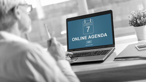 Online agenda koncept på en laptop skärm — Stockfoto