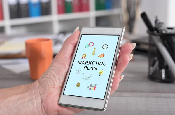 Concepto de plan de marketing en un smartphone — Foto de Stock