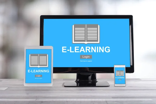 Concepto de aprendizaje electrónico en diferentes dispositivos — Foto de Stock