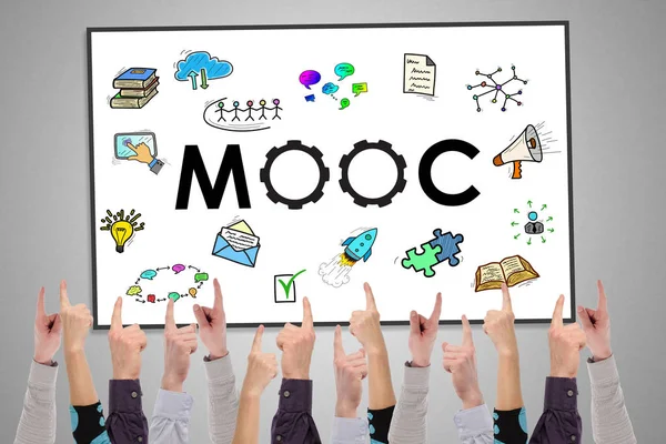 Koncepcja MOOC na tablicy — Zdjęcie stockowe