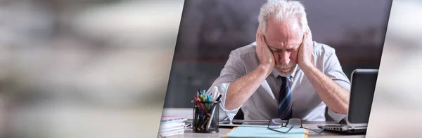 Retrato del hombre de negocios cansado. bandera panorámica —  Fotos de Stock