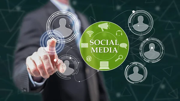 Man raakt van een sociale media-concept — Stockfoto