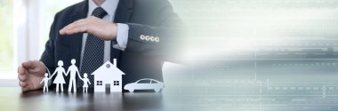 Aile, ev ve araba sigortası kavramı. panoramik afiş