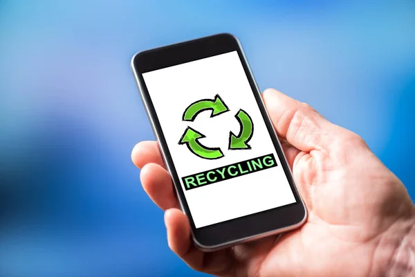 Concepto de reciclaje en un smartphone — Foto de Stock