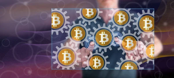 Mann berührt ein Bitcoin-Konzept — Stockfoto