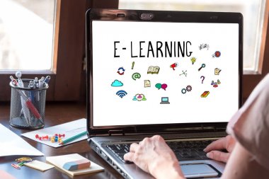Bir dizüstü bilgisayar ekranında E-öğrenme kavramı