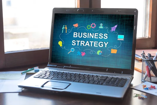 Concetto di strategia aziendale su uno schermo portatile — Foto Stock