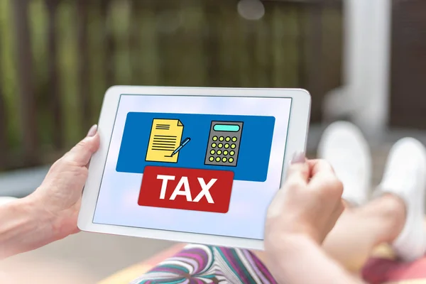 Daňový koncept na tablet — Stock fotografie