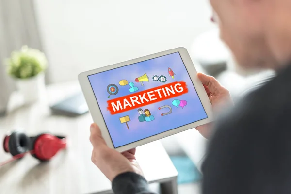 Marketing koncepció egy tabletta — Stock Fotó