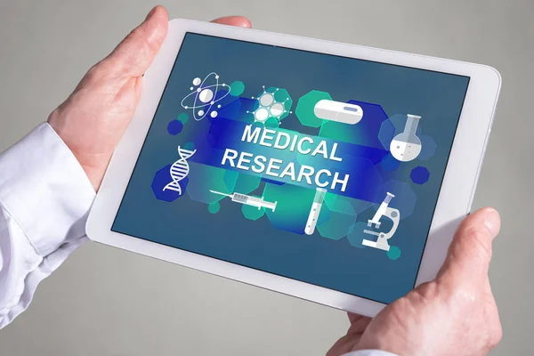 Концепція медичних досліджень на планшеті — стокове фото