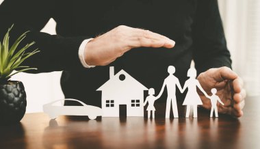 Aile, ev ve araba sigortası kavramı