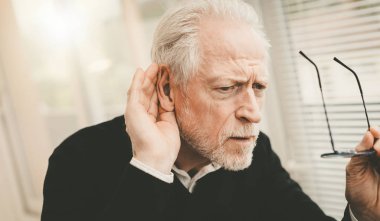 Komuta sizde işitme sorunları ile