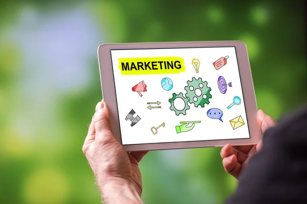 Concepto de marketing en una tableta — Foto de Stock
