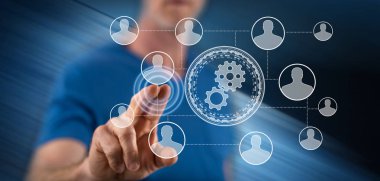 Ortaklık konseptine dokunan adam