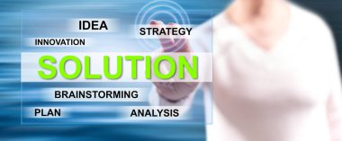 Çözüm konseptine dokunan kadın