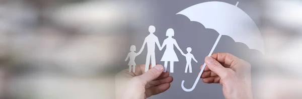 Family insurance concept; panoramic banner — Stock Photo, Image