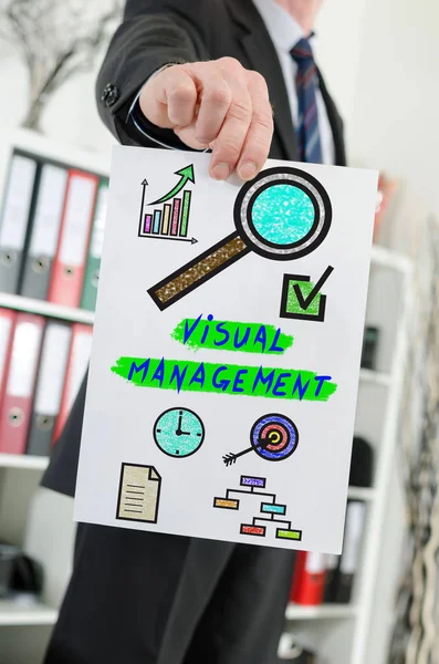 Conceito de gestão visual mostrado por um empresário — Fotografia de Stock