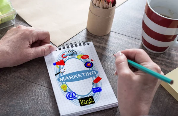 Concepto de marketing en un bloc de notas — Foto de Stock