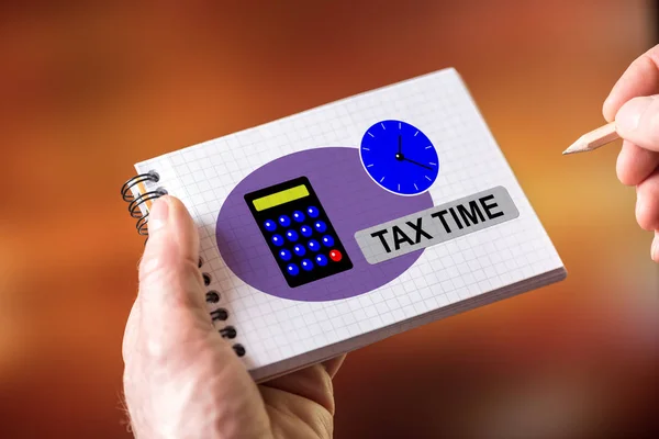 Concetto di tempo fiscale su un blocco note — Foto Stock