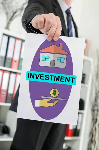 Papper Som Visar Investeringsbegreppet Hos Affärsman — Stockfoto