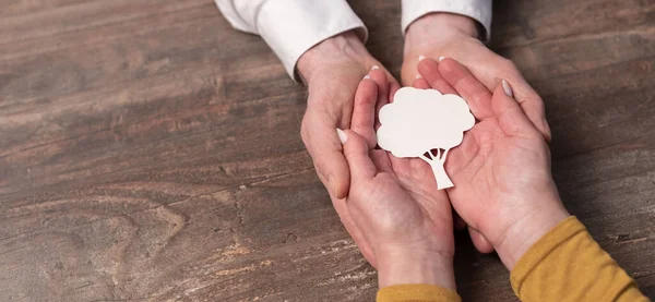 Concetto Protezione Della Natura Con Albero Carta Mano — Foto Stock