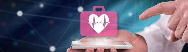 Conceito Emergência Cardíaca Acima Smartphone Mantido Por Homem — Fotografia de Stock