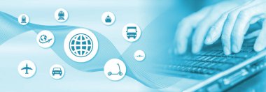 Elleri dizüstü bilgisayarda klavyede yazan küresel ulaşım kavramı