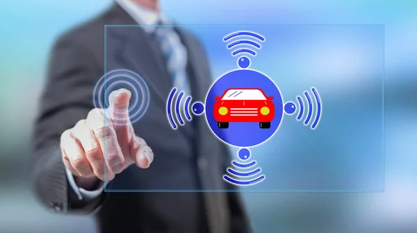 Mann Berührt Smart Car Konzept Mit Den Fingern Auf Touchscreen — Stockfoto