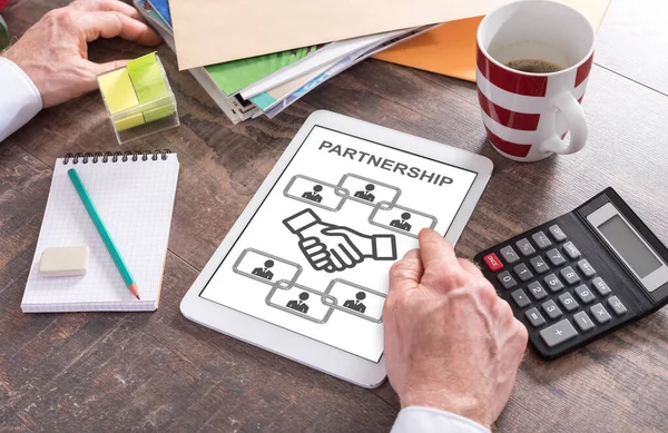 Man Using Tablet Showing Business Partnership Concept — Stock Photo, Image