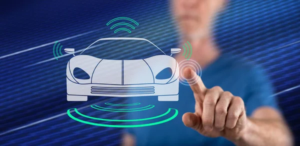 Mann Berührt Smart Car Konzept Mit Dem Finger Auf Touchscreen — Stockfoto