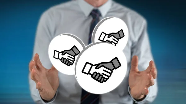 Partnerschaftskonzept Zwischen Den Händen Eines Mannes Hintergrund — Stockfoto