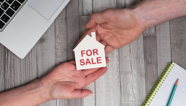 Hands Holding House Sale Concept House Sale — Stock Photo, Image