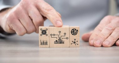 Tahta bloklar bpo kavramının sembolü.