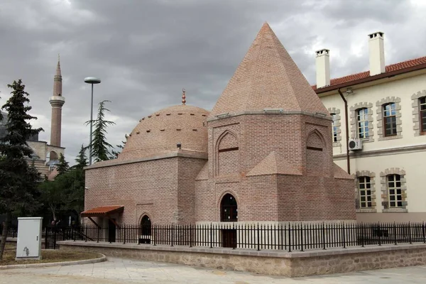 Ulvi Sultan Mesquita Túmulo Localizado Cidade Konya Turquia Mesquita Túmulo — Fotografia de Stock