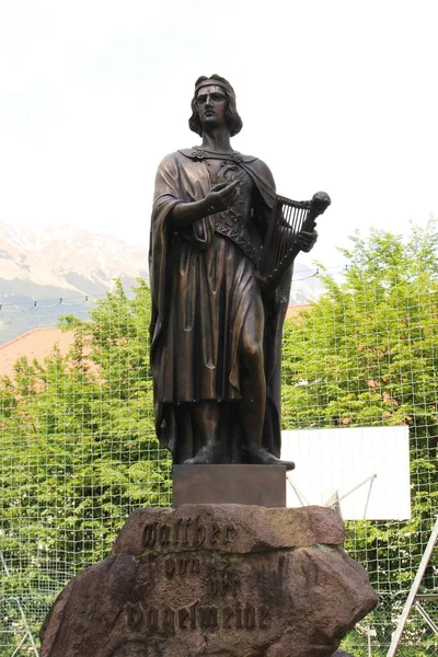 Innsbruck Austria Maggio Statua Walther Von Der Vogelweide Poeta Vissuto — Foto Stock