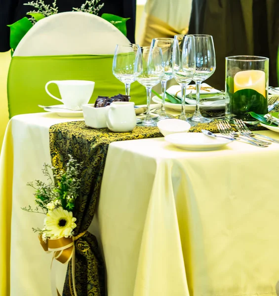 Luxe bruiloft partij diner tafel setting concept. — Stockfoto