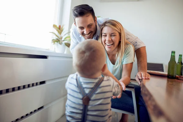 Happy Family Mother Father Son Sitting Living Room Having Fun — Stock Photo, Image