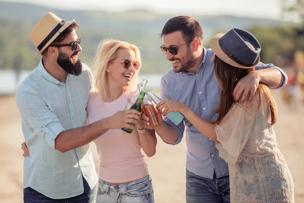 Happy Young People Having Party Beach Summer Holidays People Friendship — Stock Photo, Image