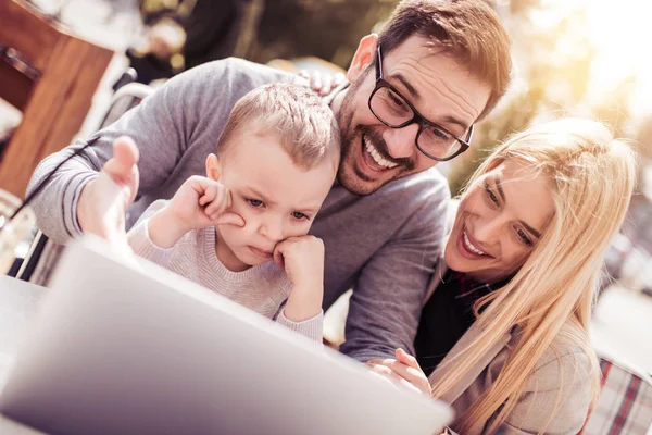 Familia Pasar Buen Rato Juntos Aire Libre — Foto de Stock