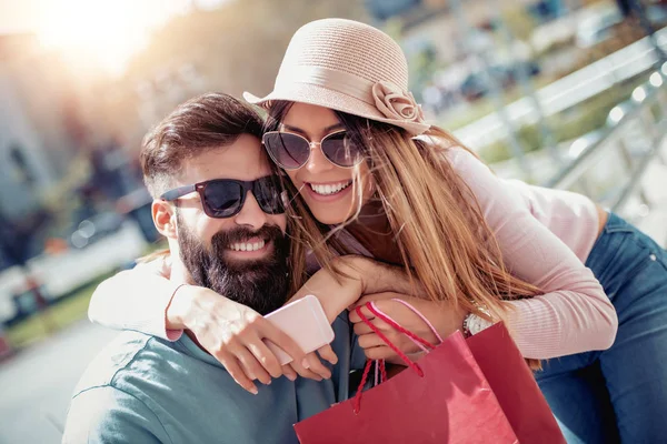Portrait Couple Shopping Bags City Having Great Time Together People — Stock Photo, Image