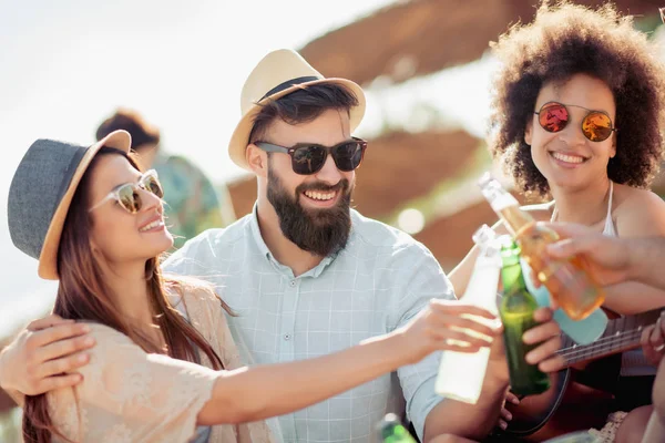 Cheerful Group Friends Guitar Having Fun Beach — Stock Photo, Image